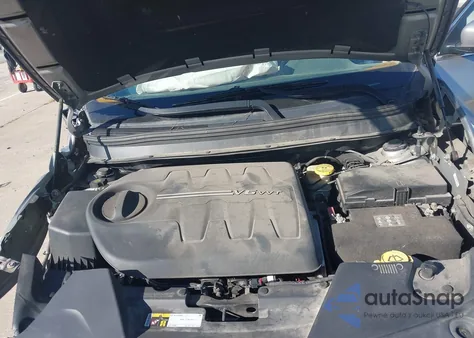 2015 Jeep Cherokee Latitude из США, поврежденный, VIN 1C4PJMCS0FW551907